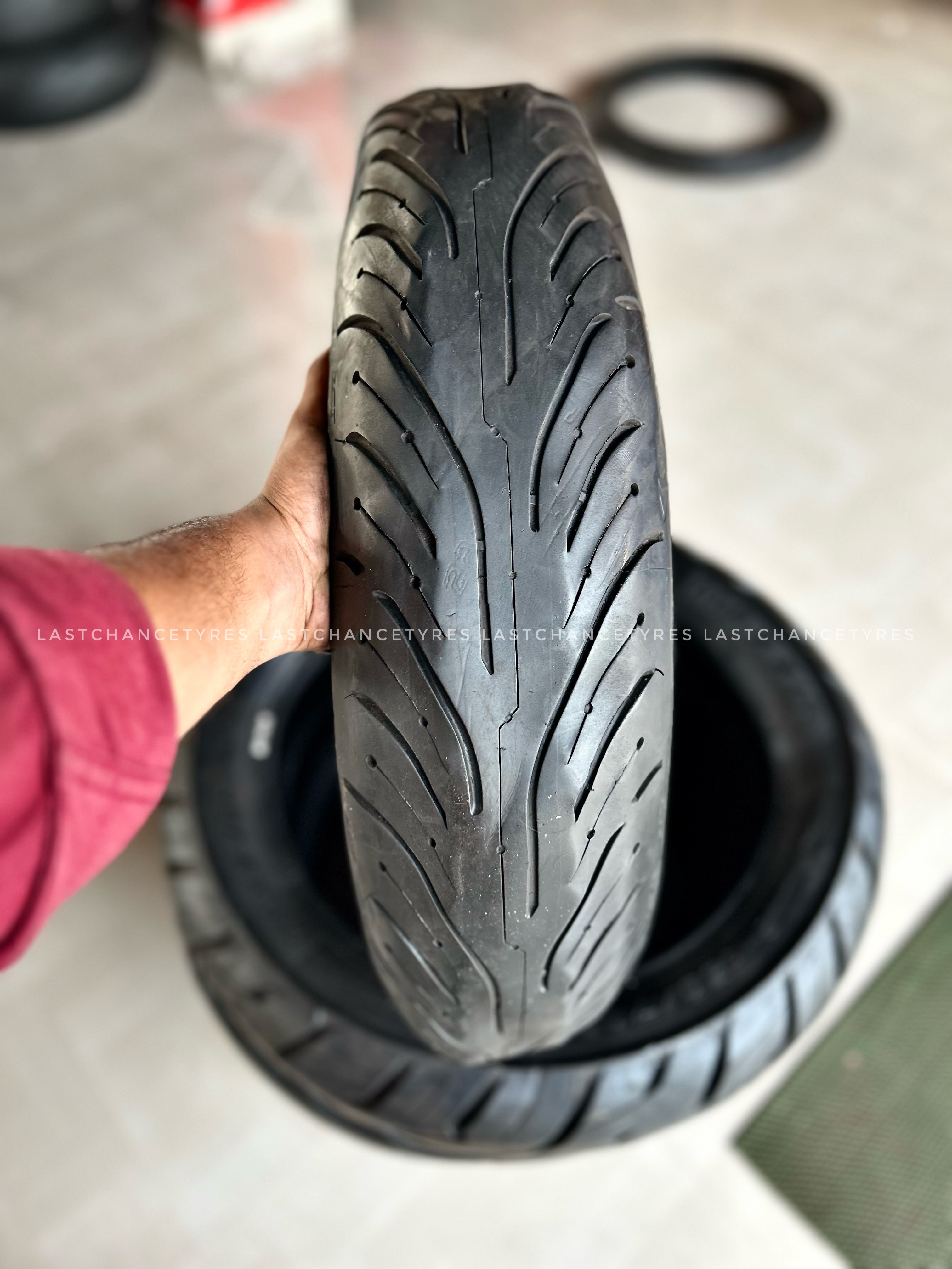 Tyre size 160 SIZE 