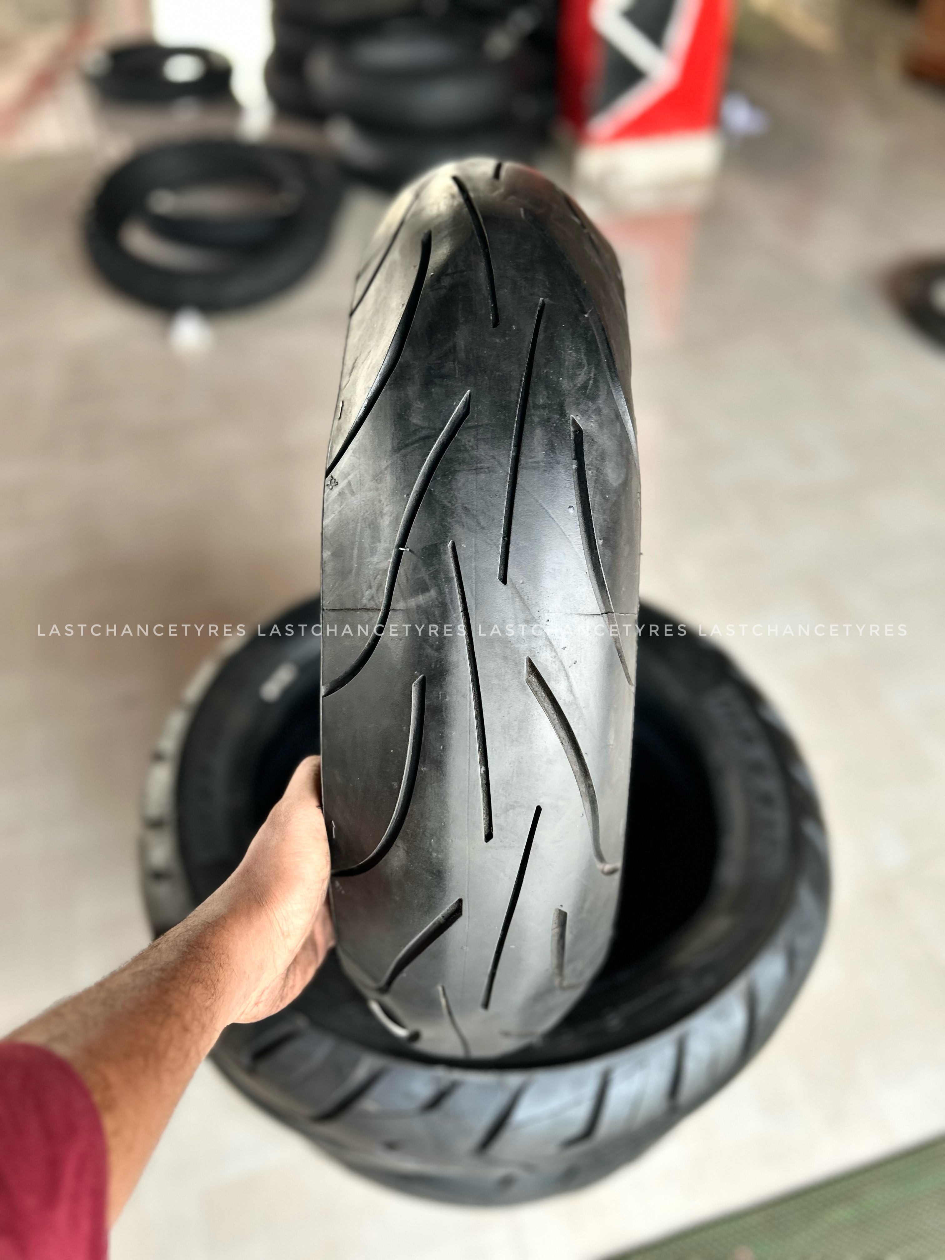 Tyre size 160 SIZE 