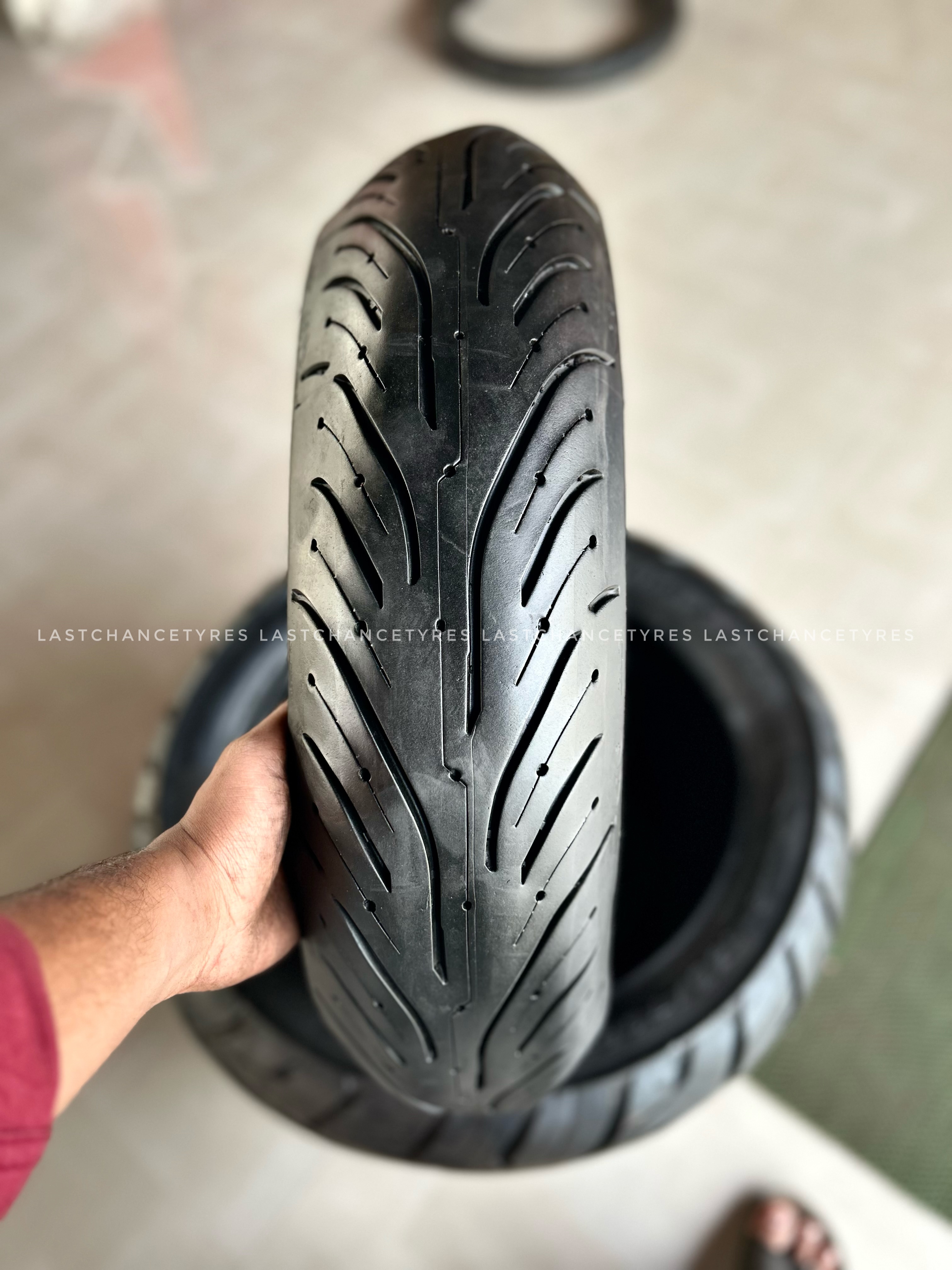 Tyre size 160 SIZE 