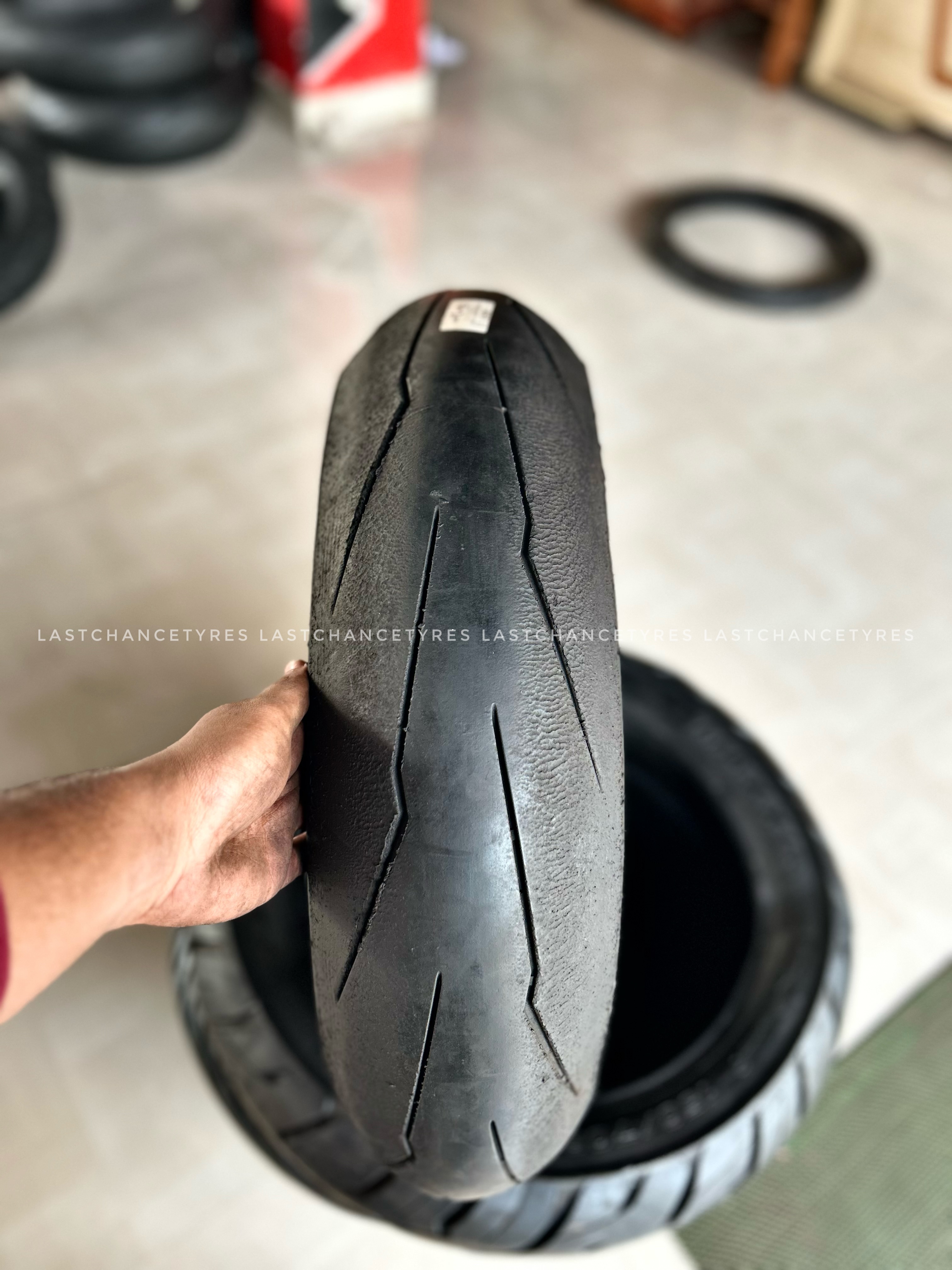 Tyre size 160 SIZE 
