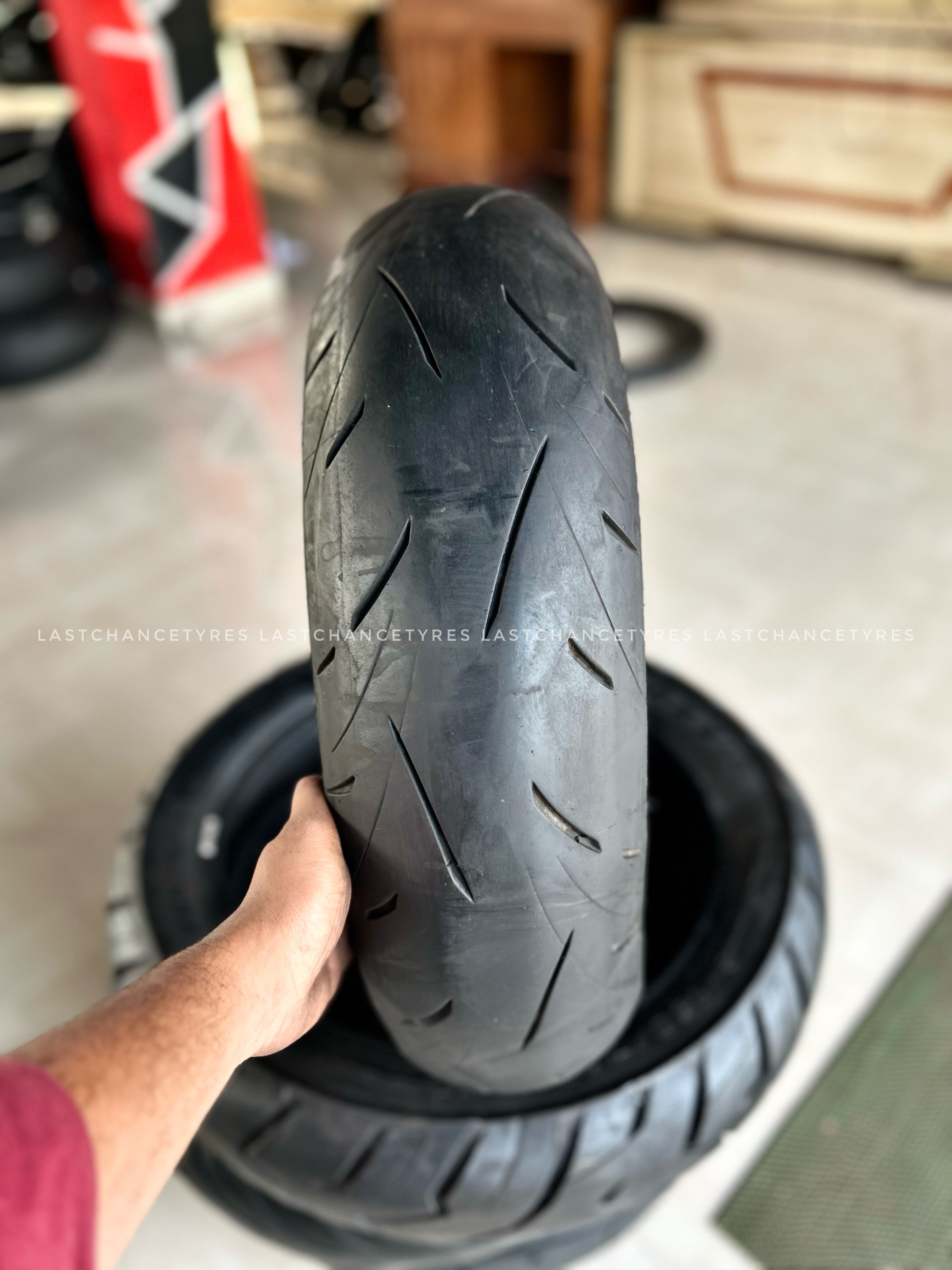 Tyre size 160 SIZE 