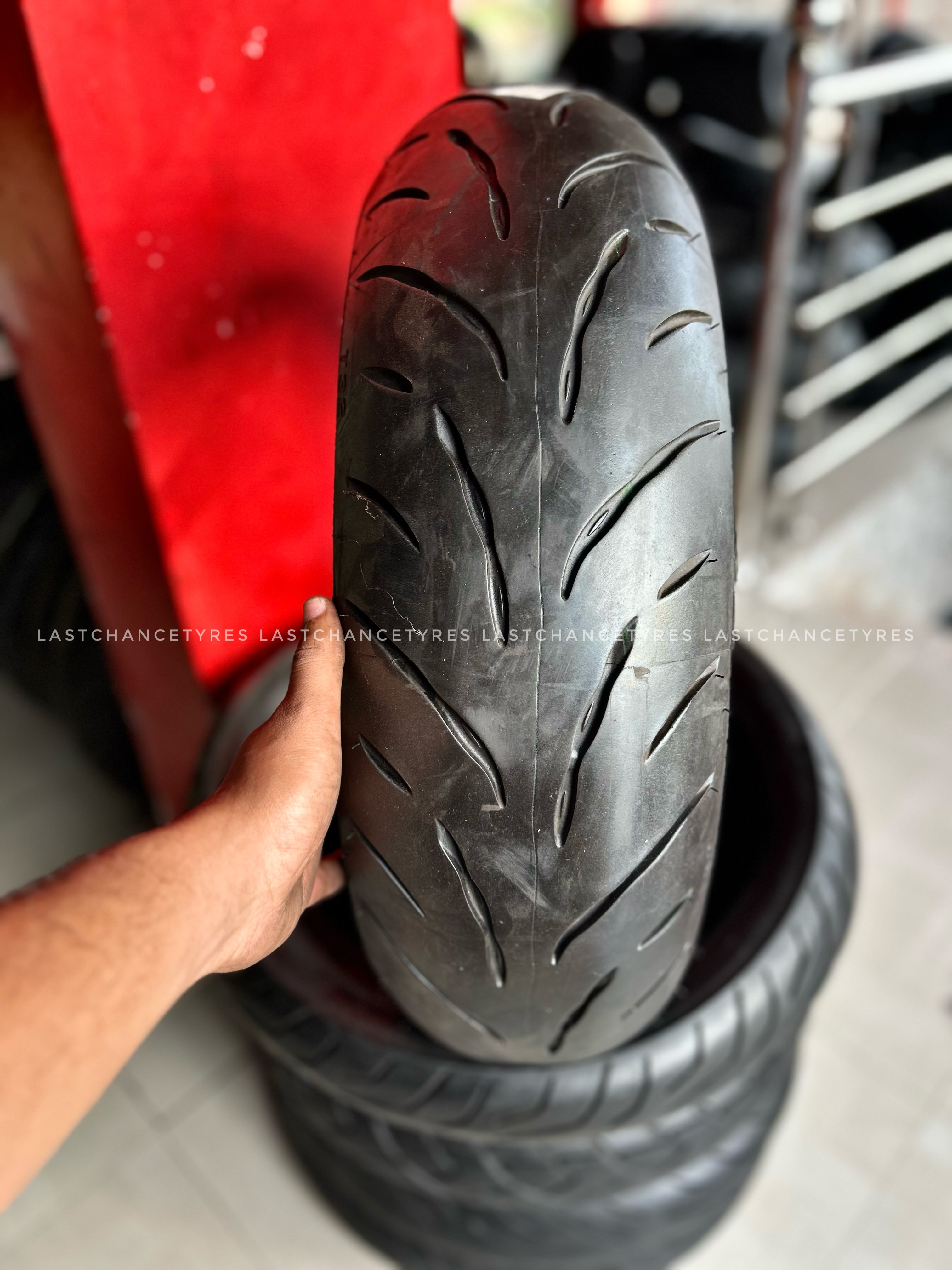 Tyre size 180 SIZE 