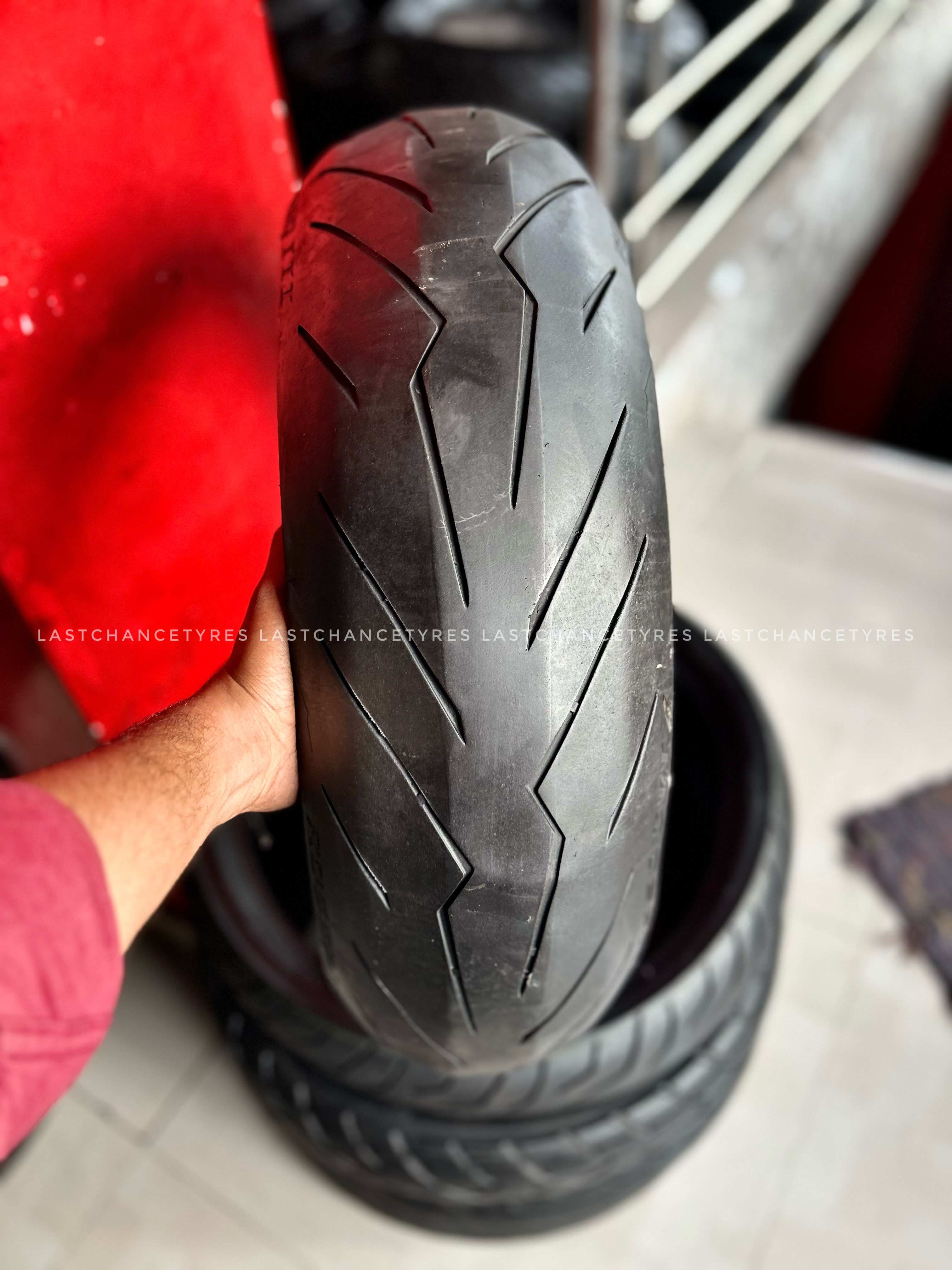 Tyre size 180 SIZE 