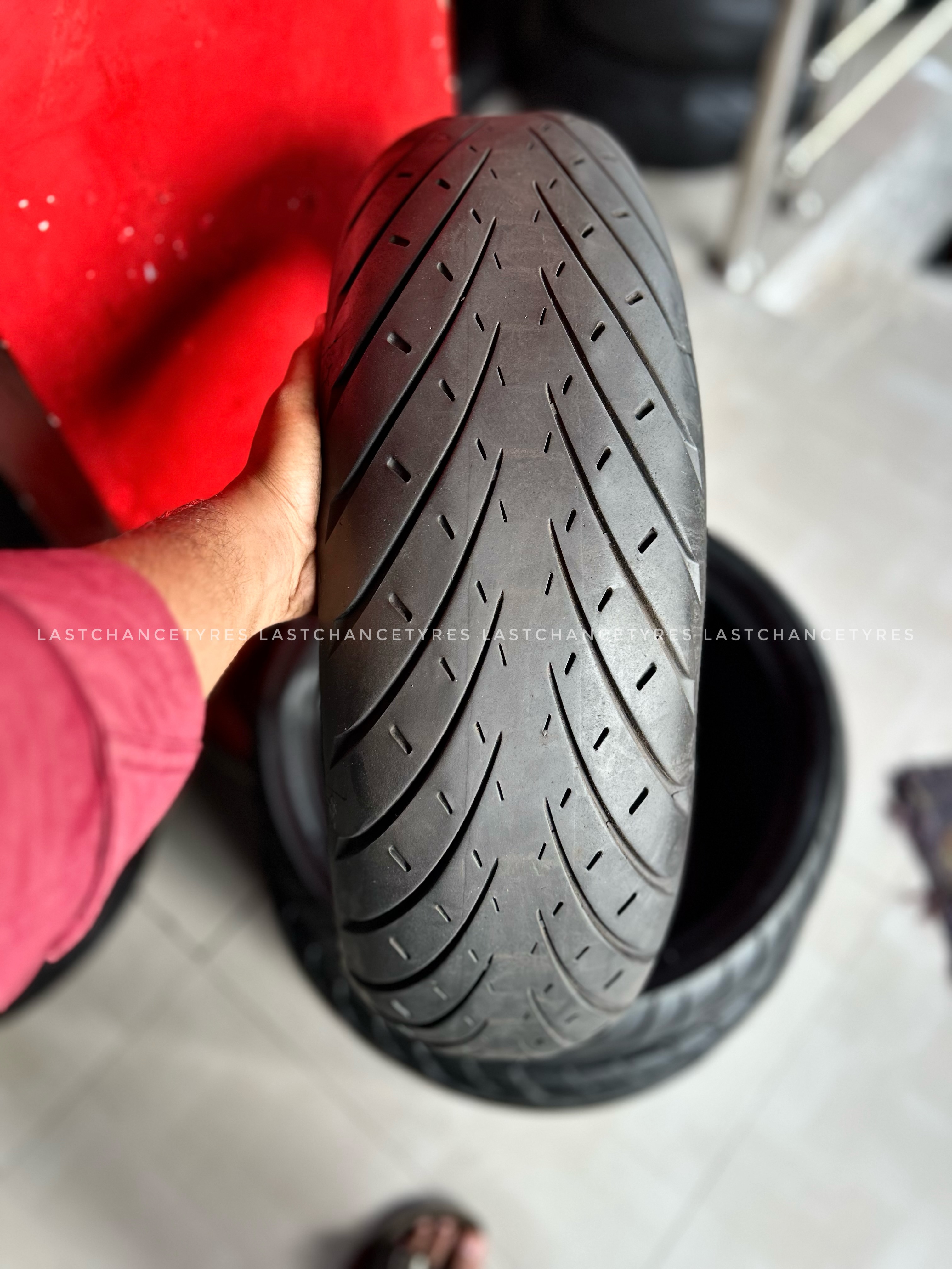 Tyre size 180 SIZE 