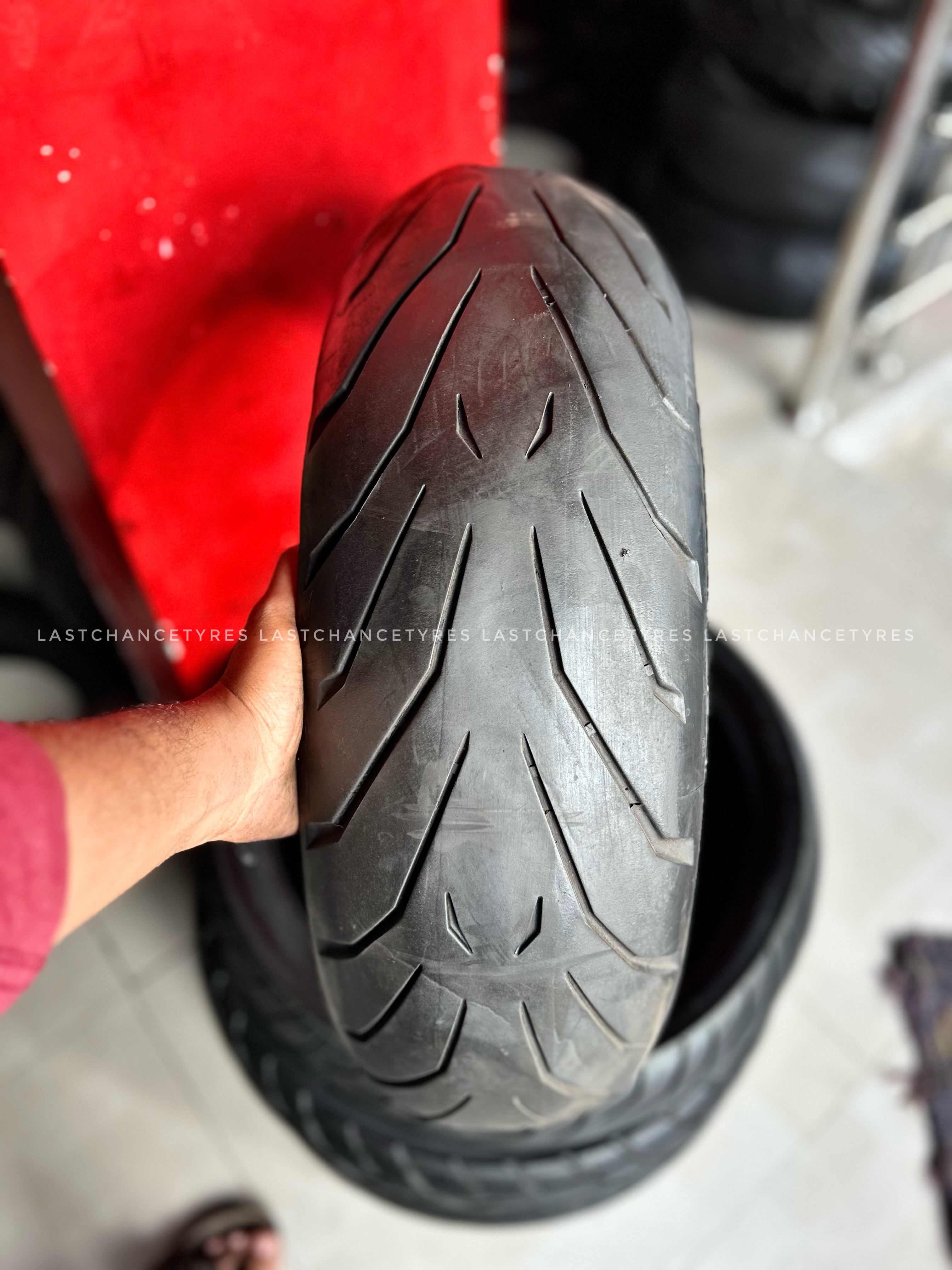 Tyre size 180 SIZE 