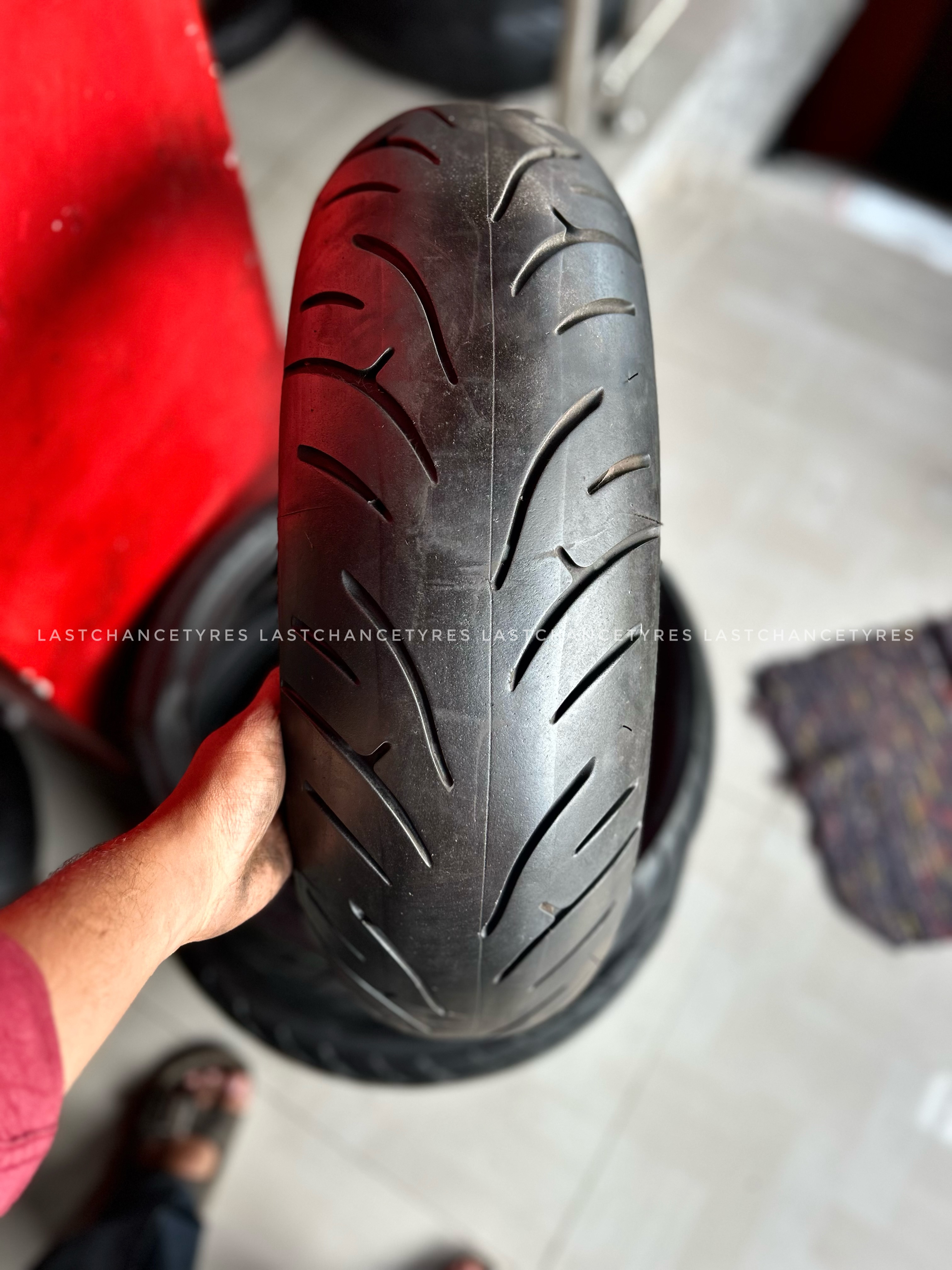 Tyre size 180 SIZE 