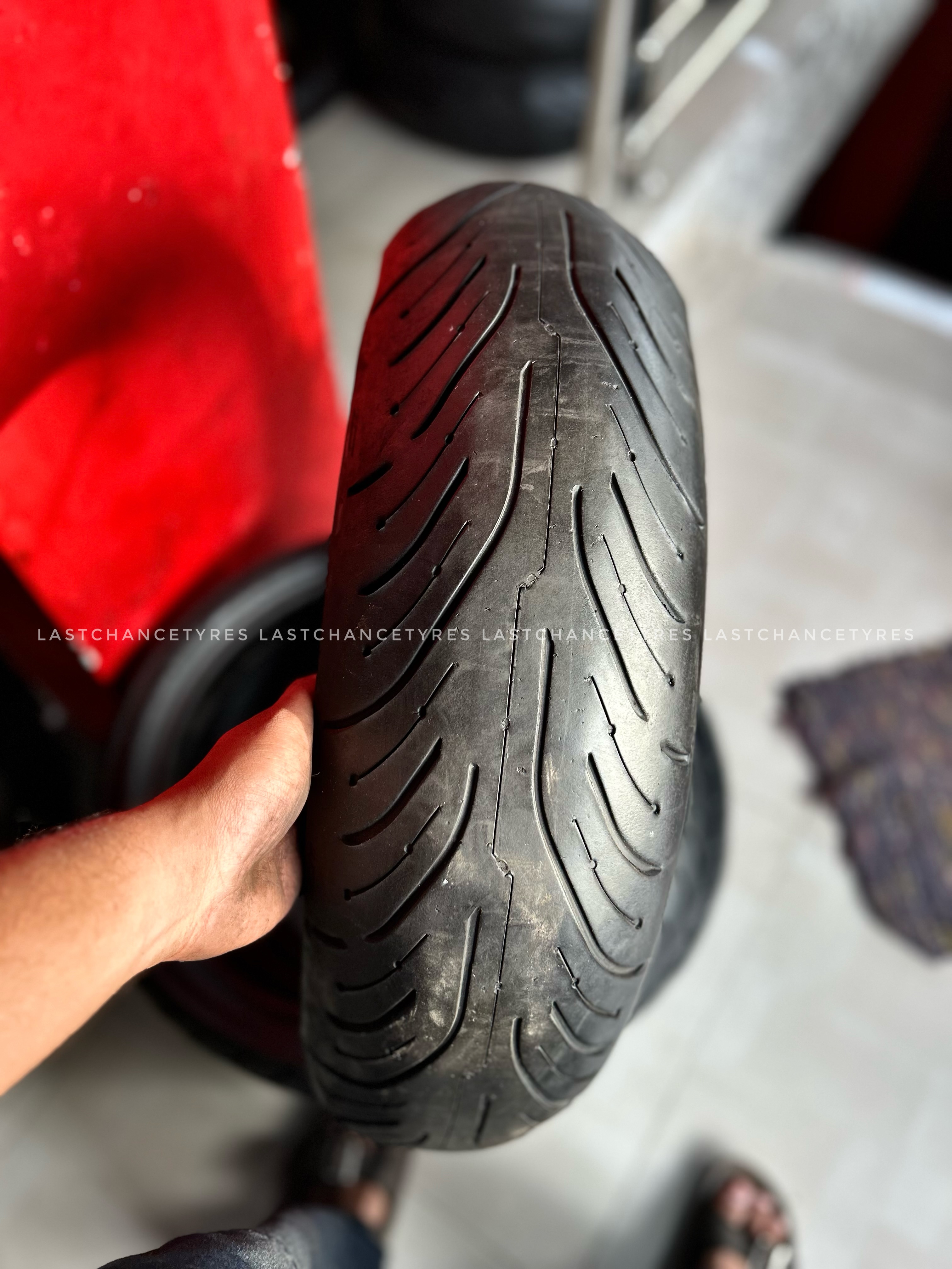Tyre size 180 SIZE 