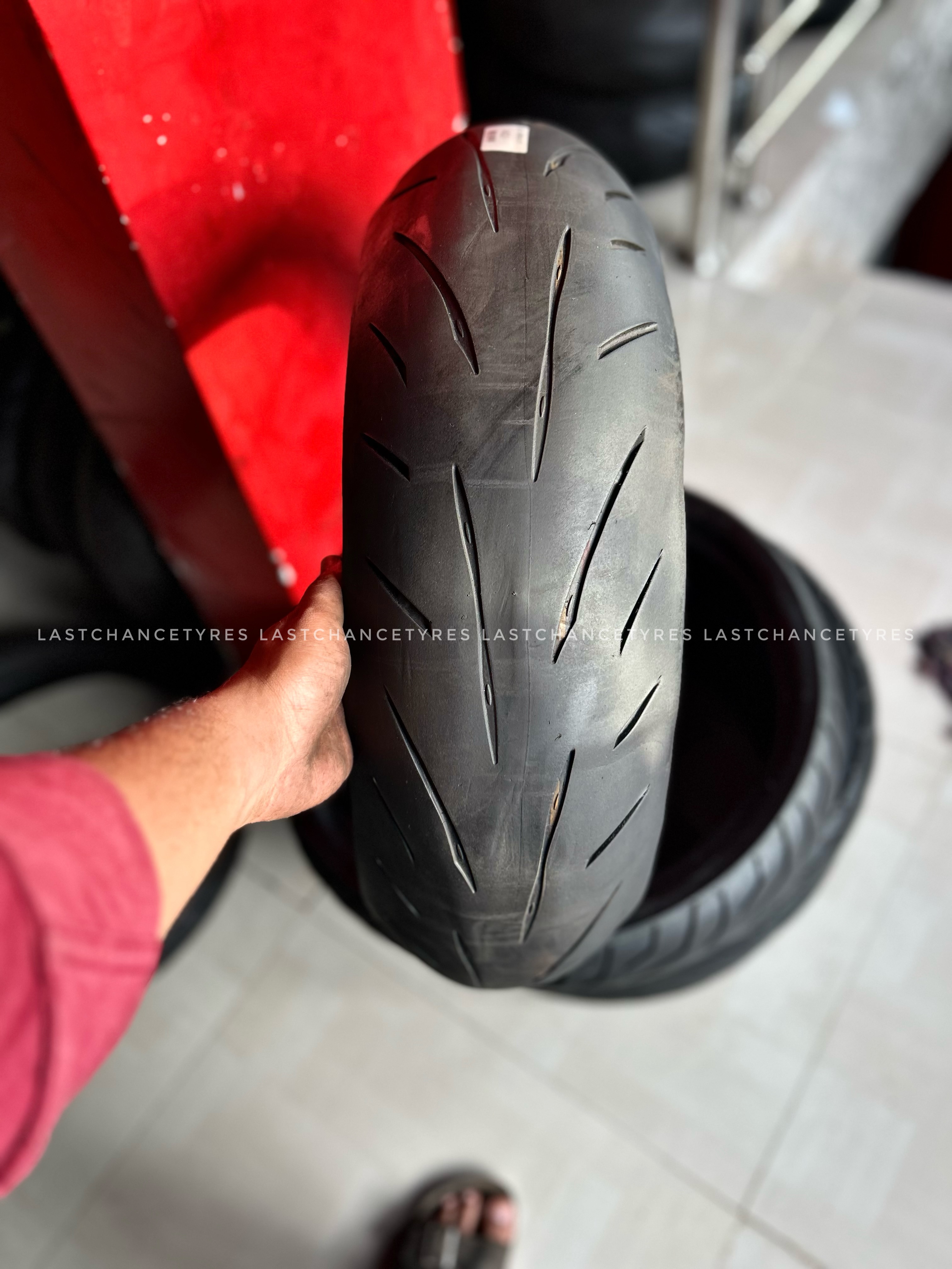 Tyre size 180 SIZE 