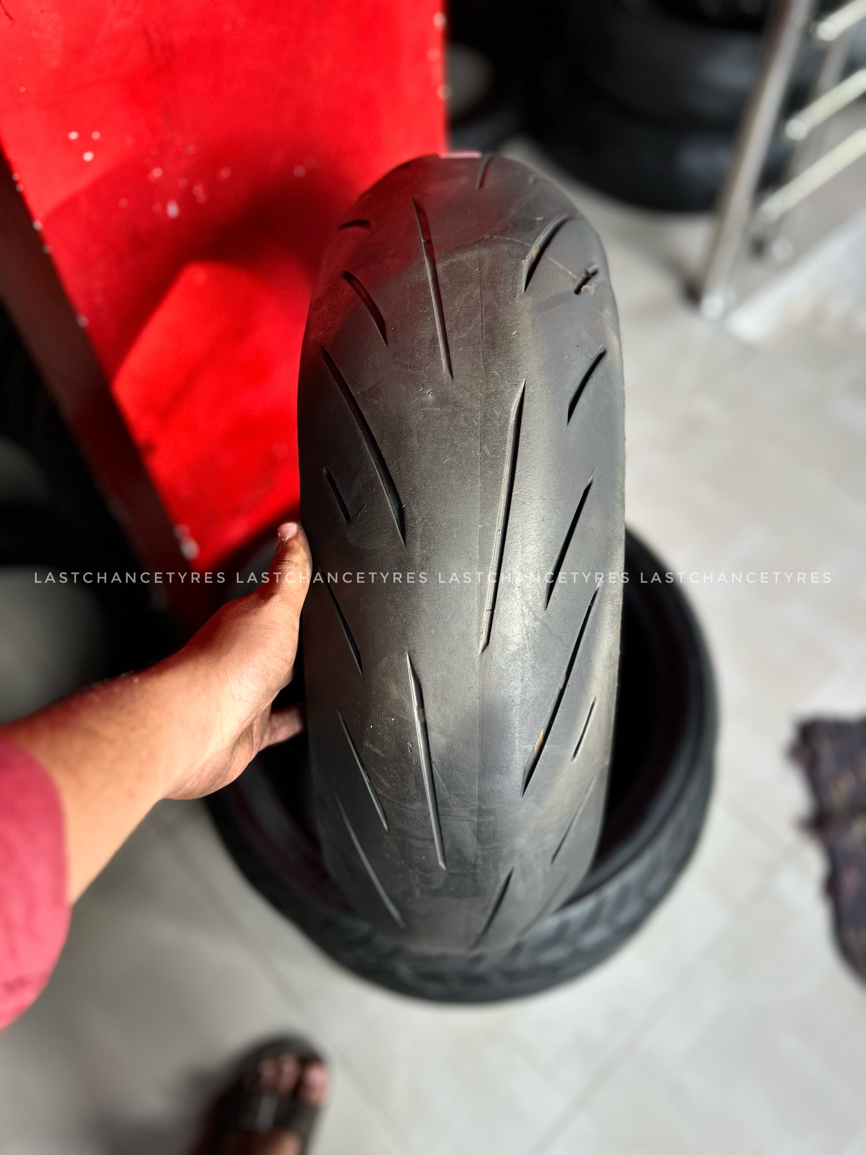 Tyre size 180 SIZE 
