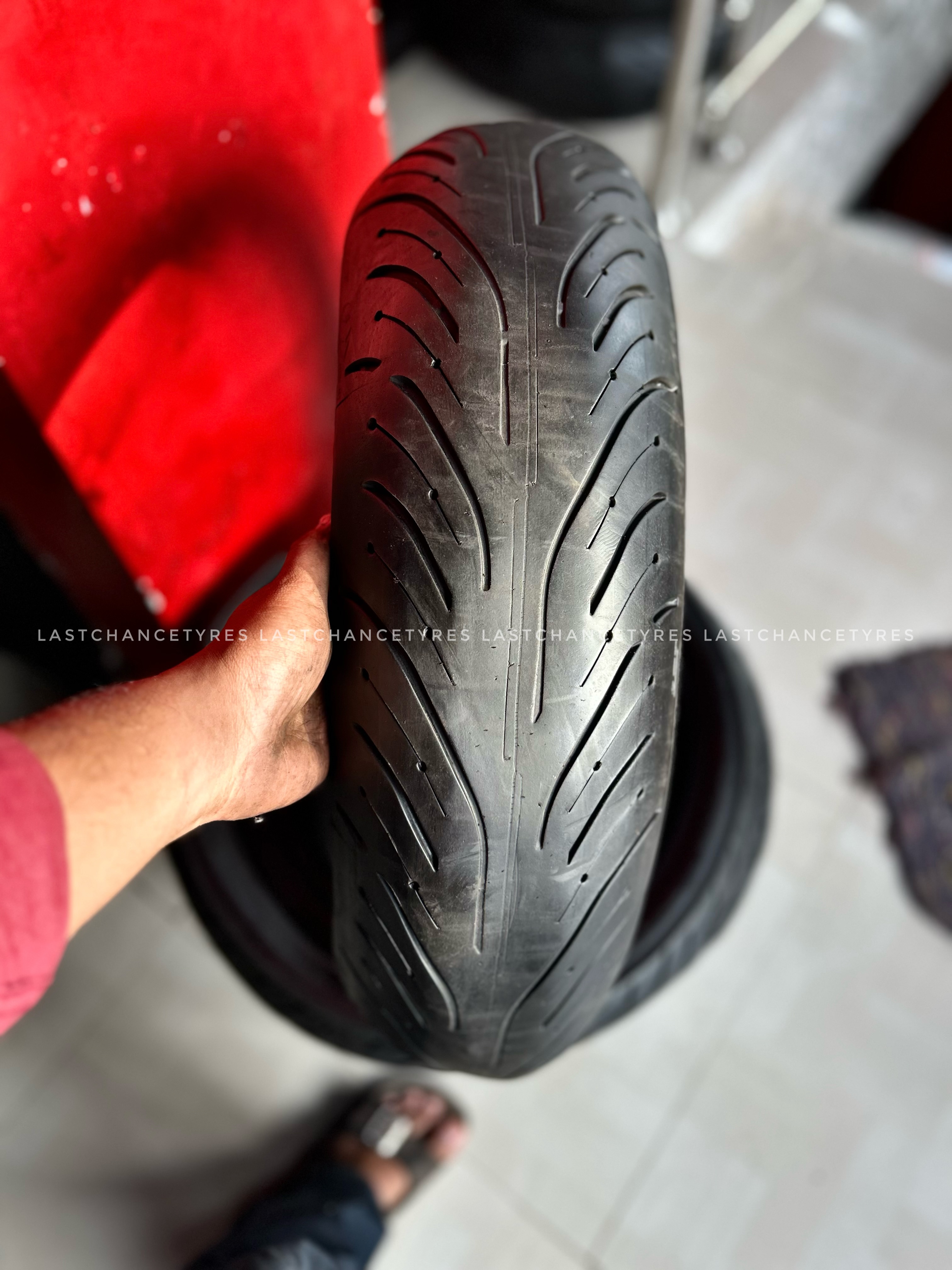 Tyre size 180 SIZE 
