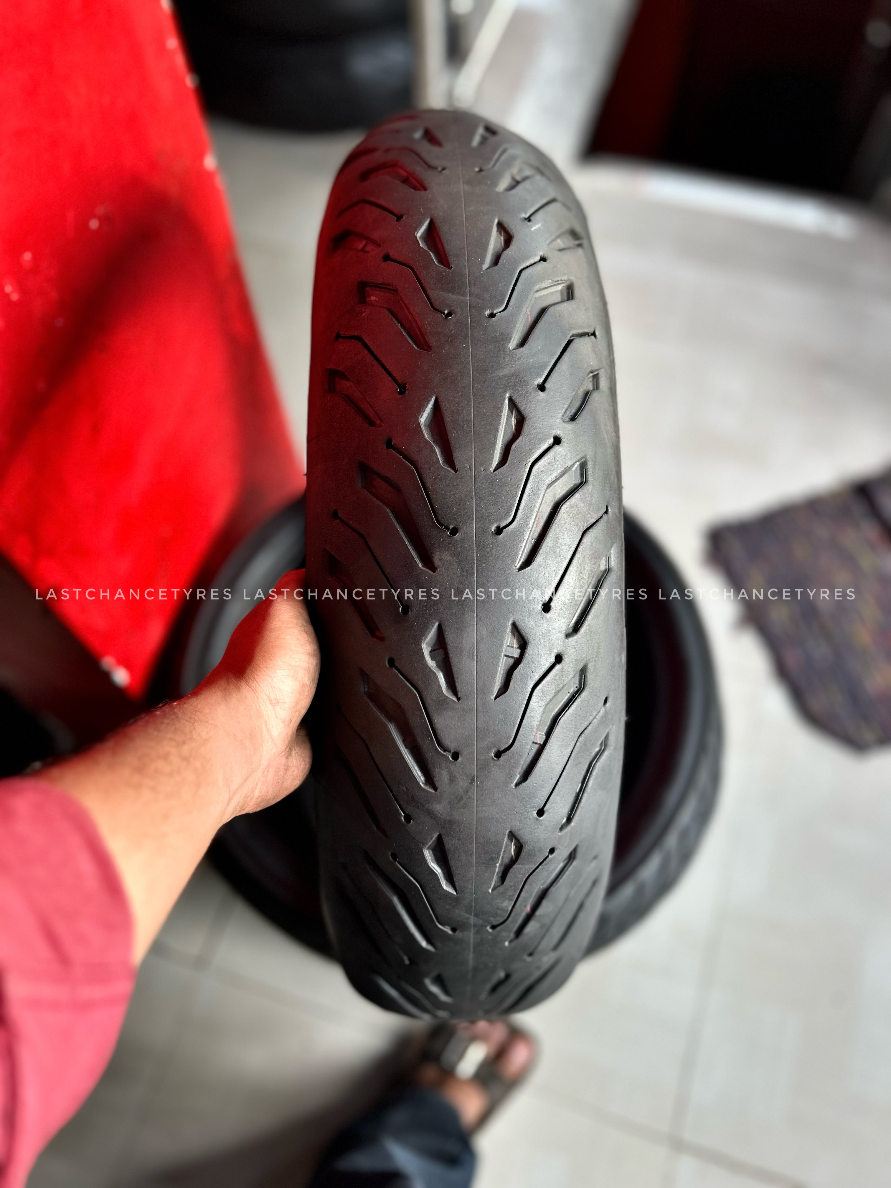 Tyre size 180 SIZE 