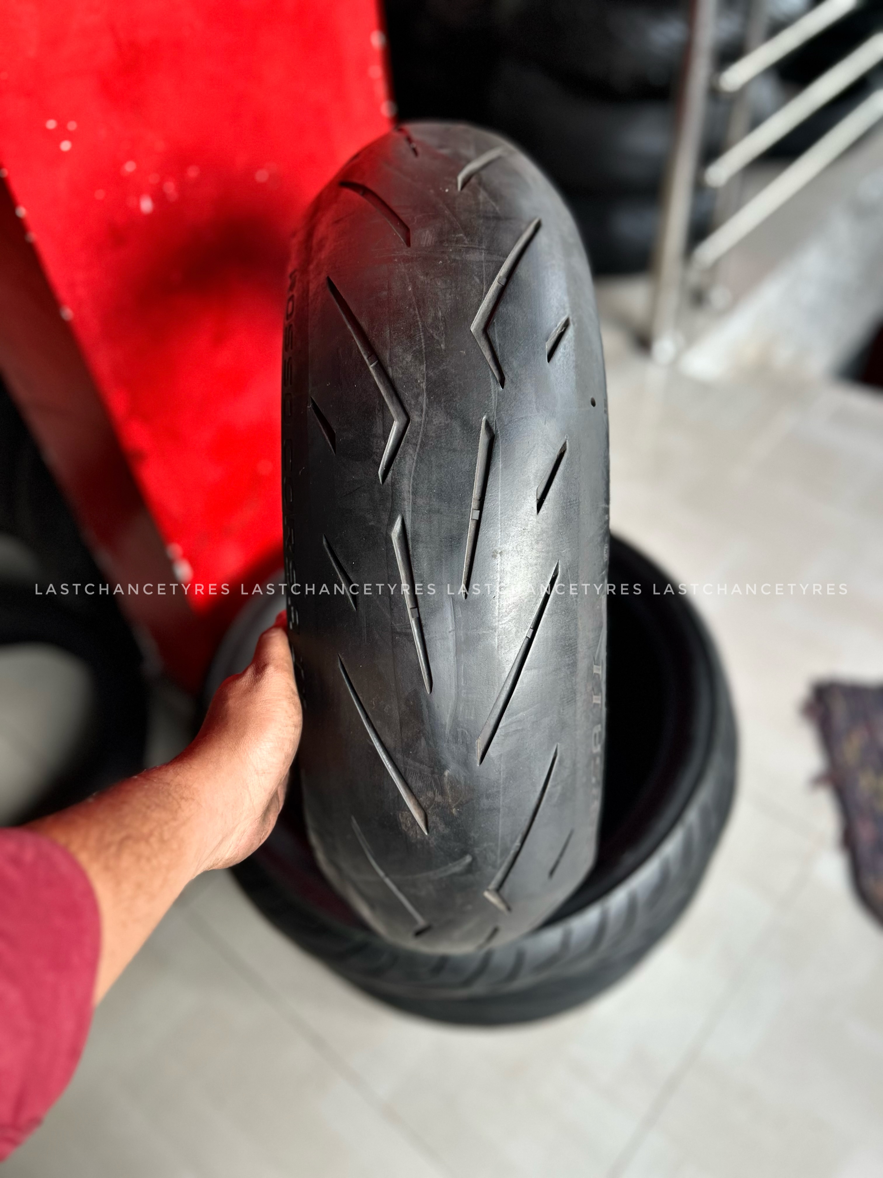 Tyre size 180 SIZE 