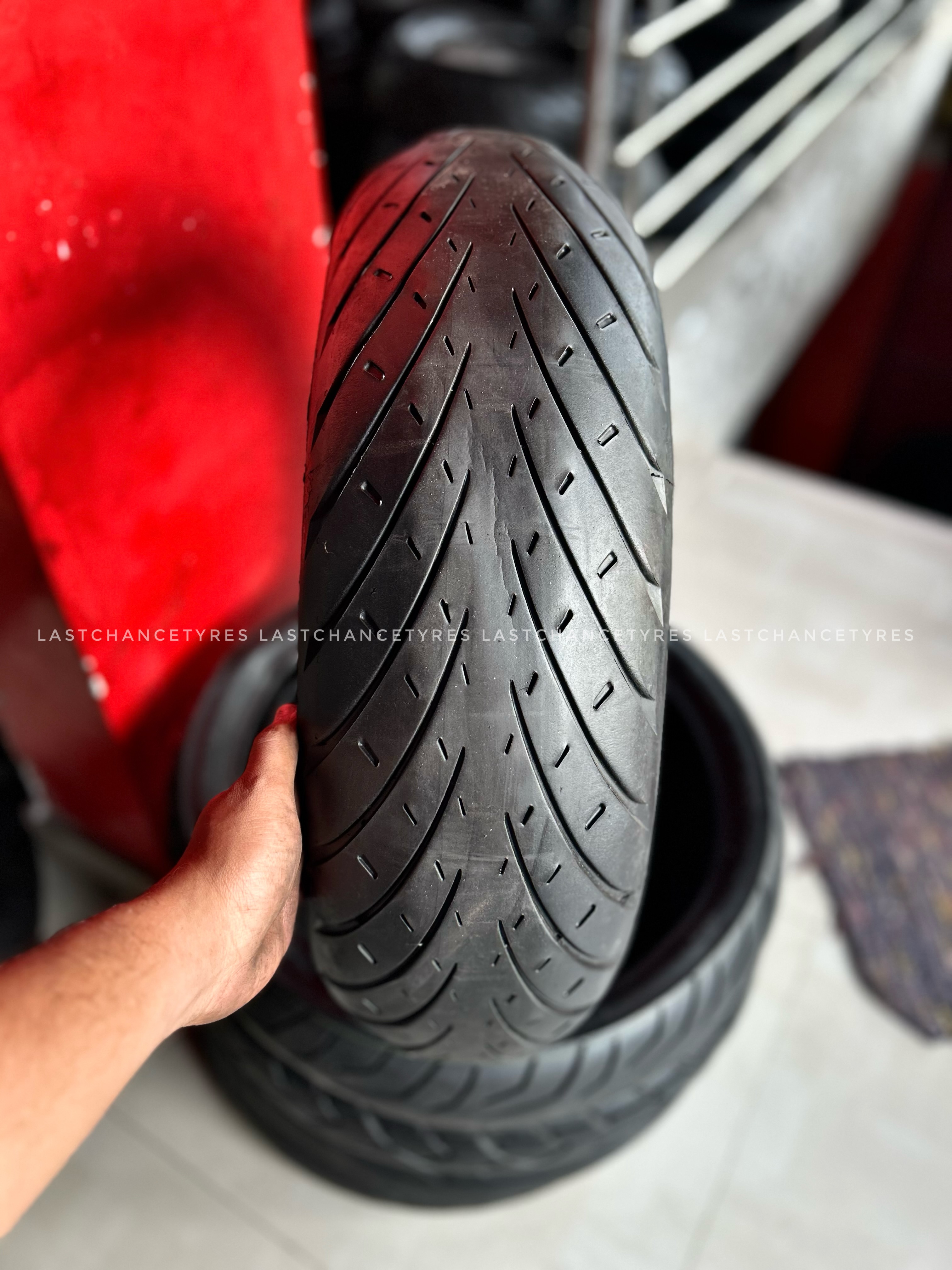 Tyre size 180 SIZE 