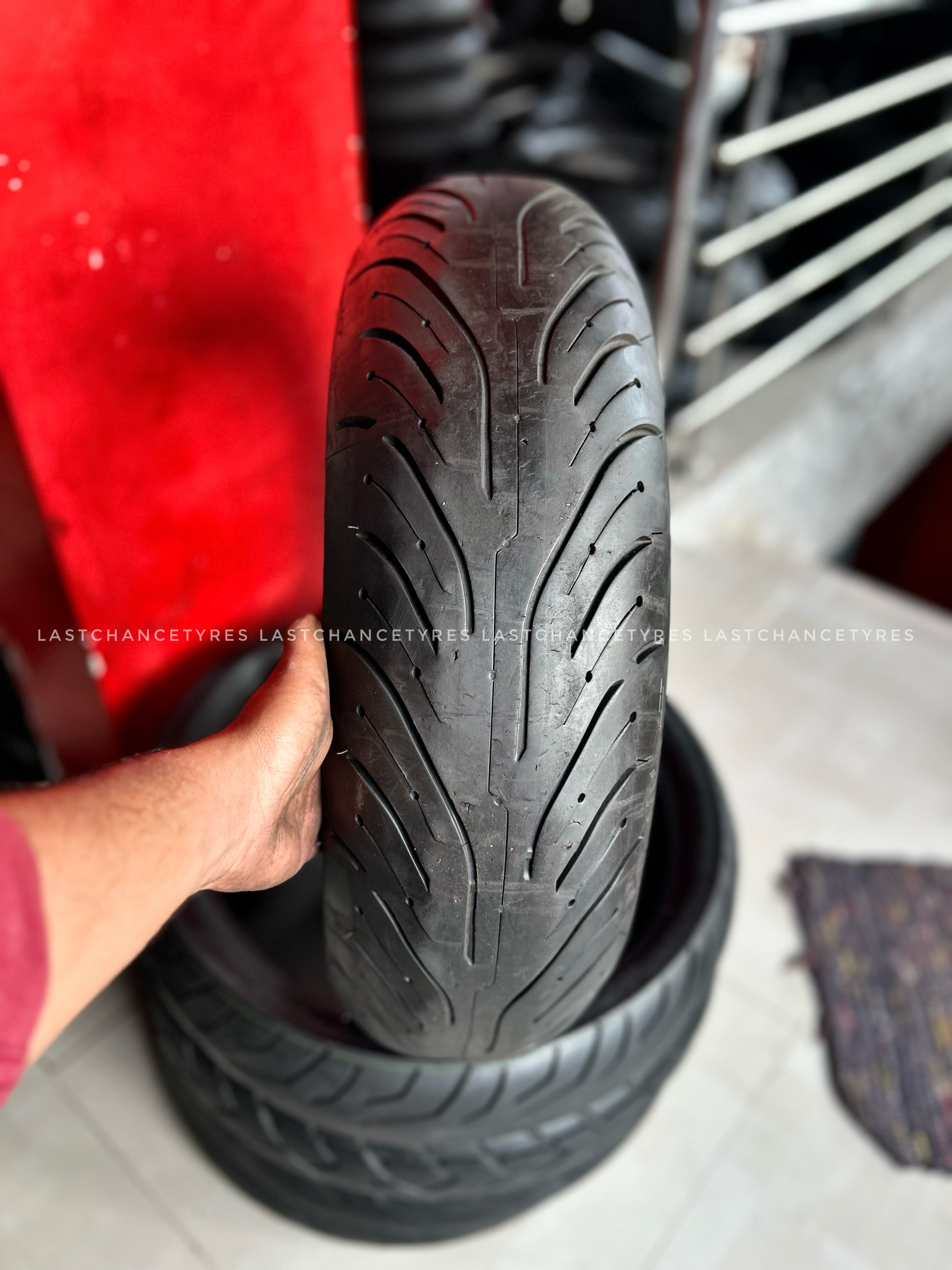 Tyre size 180 SIZE 