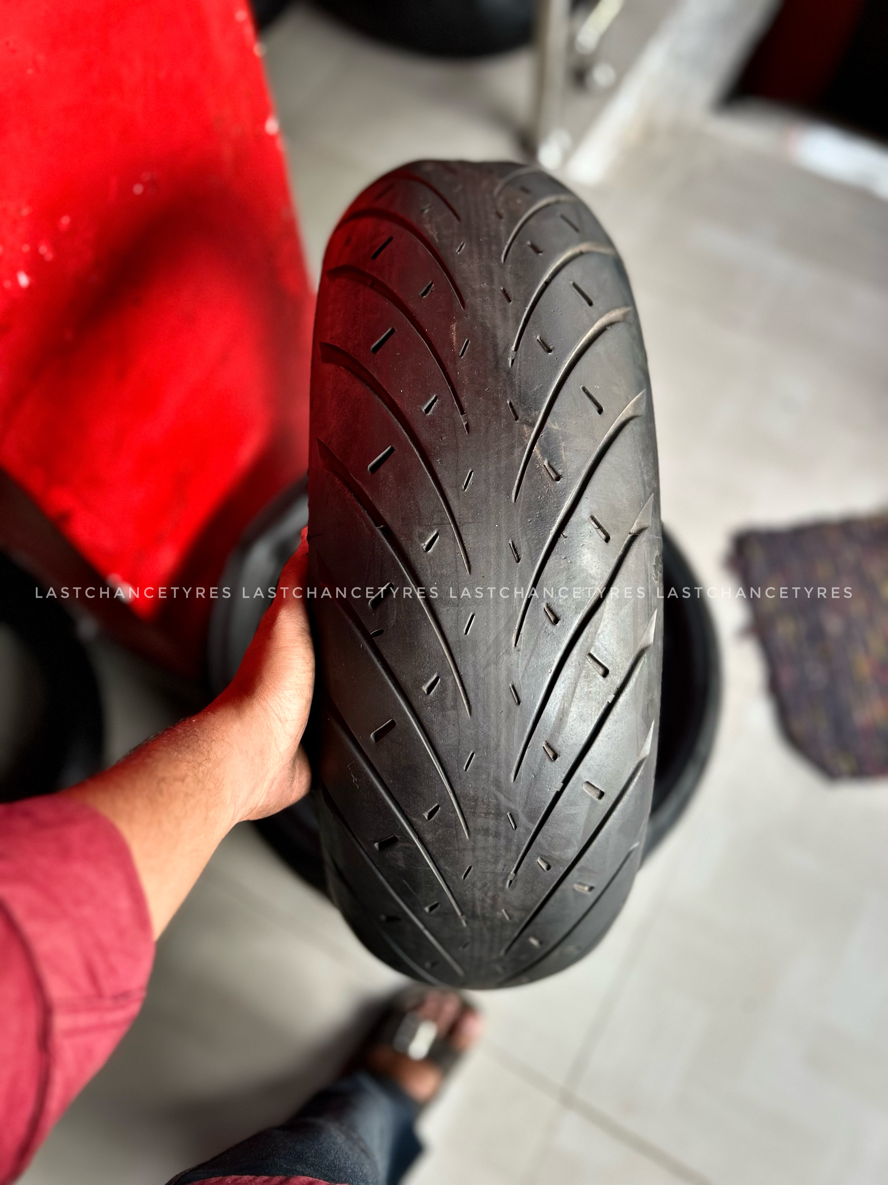 Tyre size 180 SIZE 