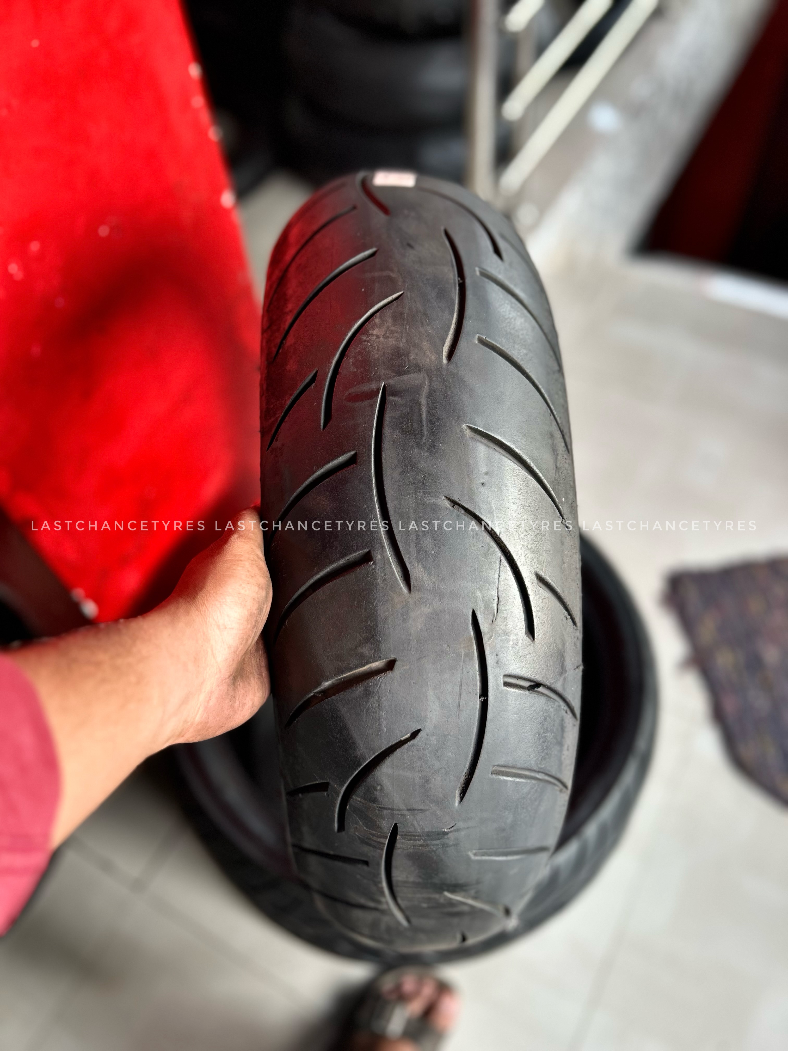 Tyre size 180 SIZE 