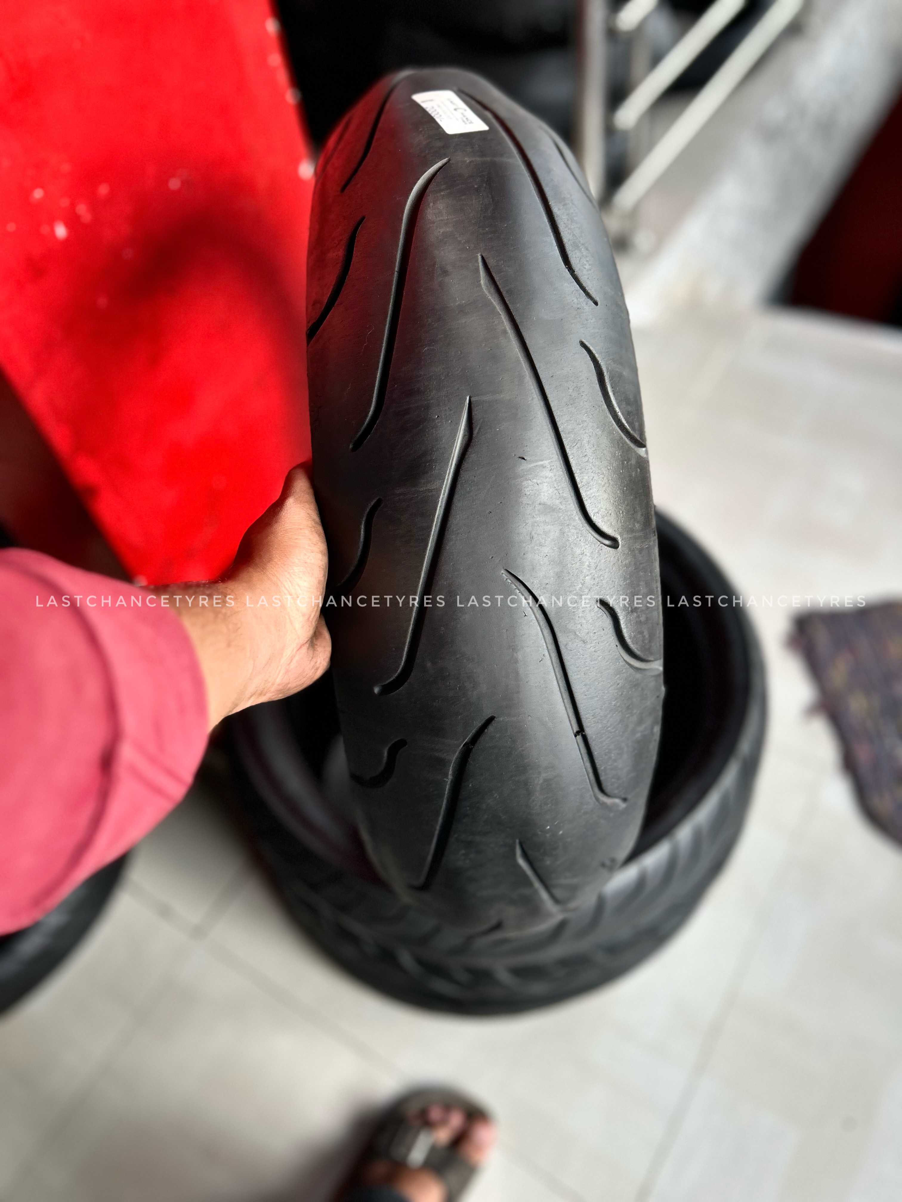 Tyre size 180 SIZE 