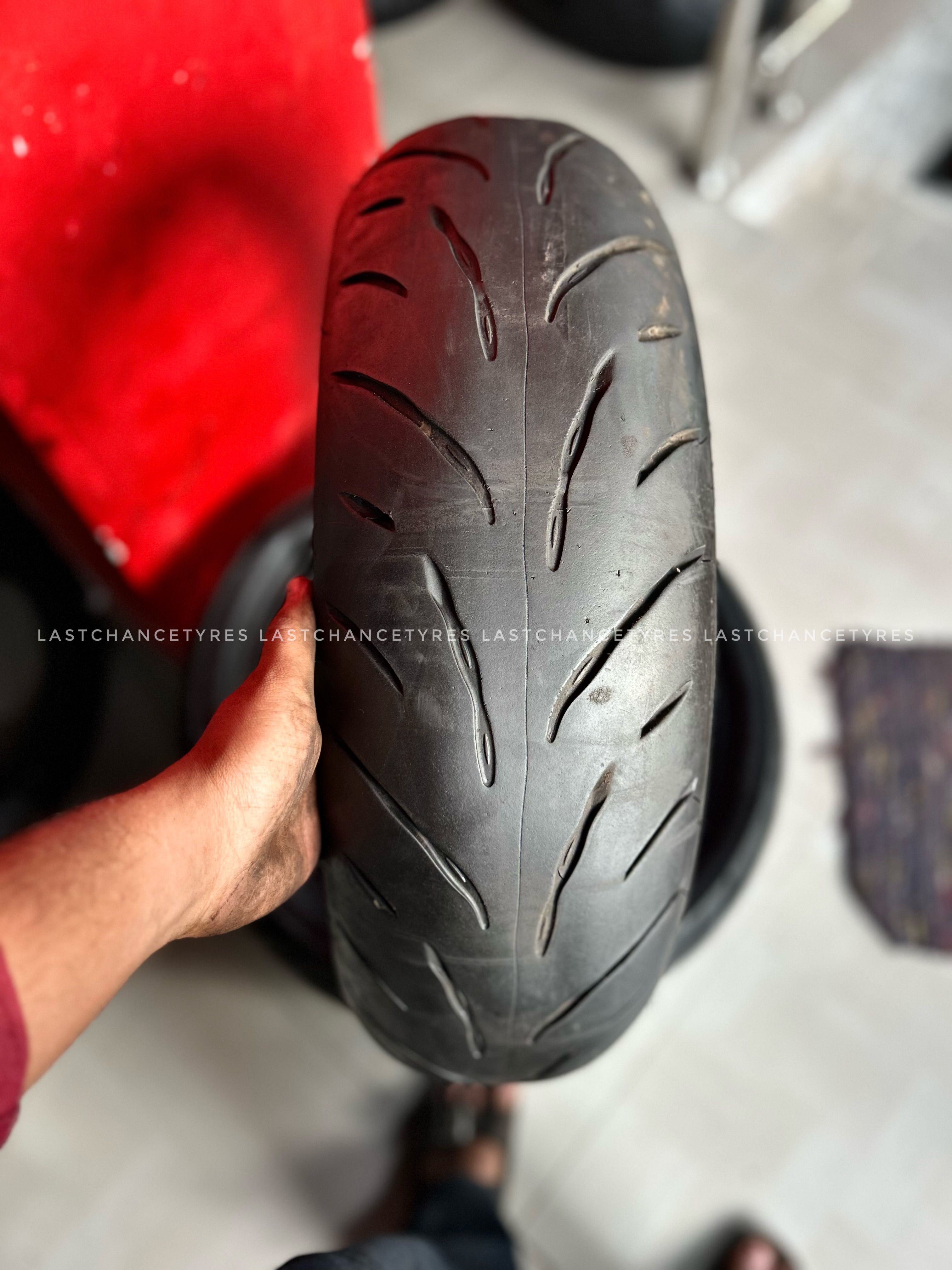 Tyre size 180 SIZE 