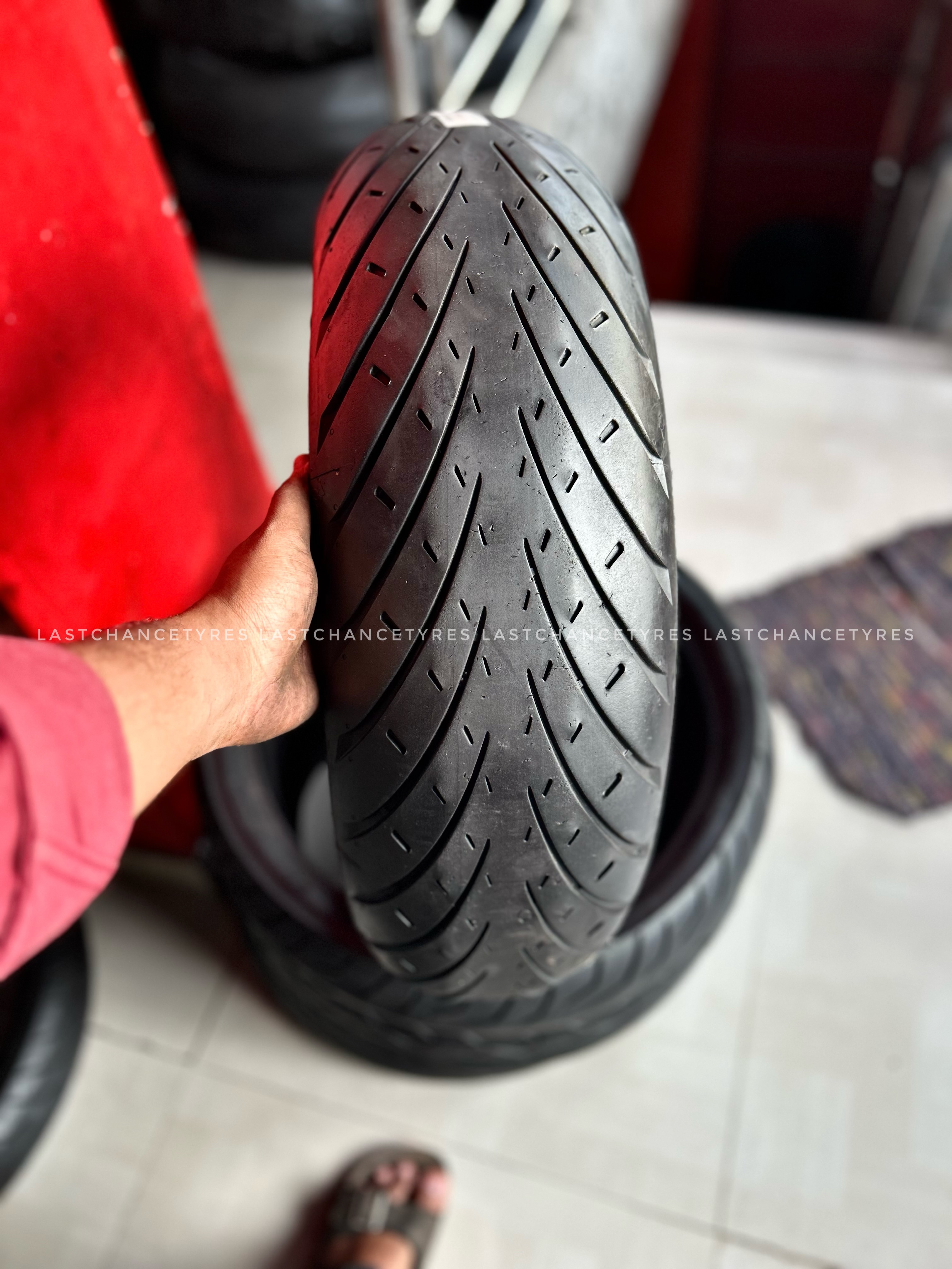 Tyre size 180 SIZE 