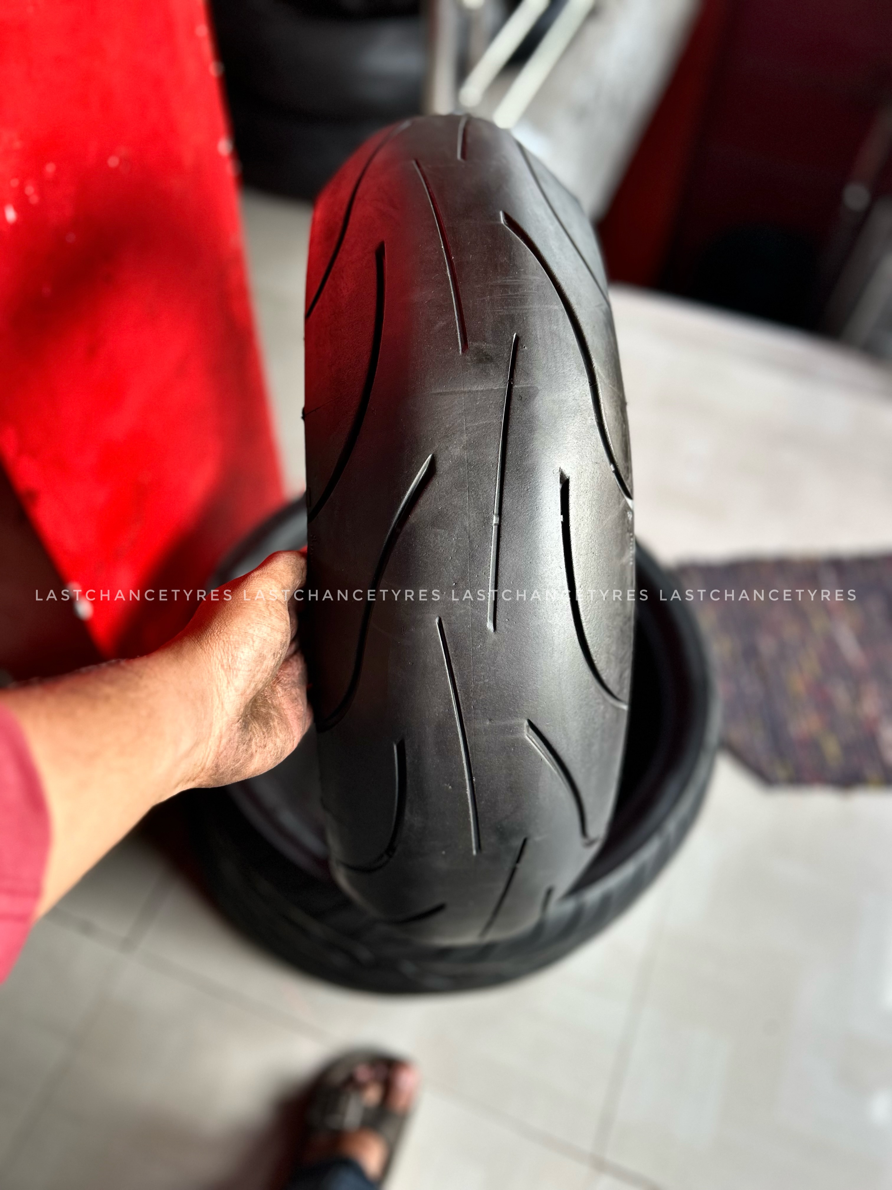 Tyre size 180 SIZE 