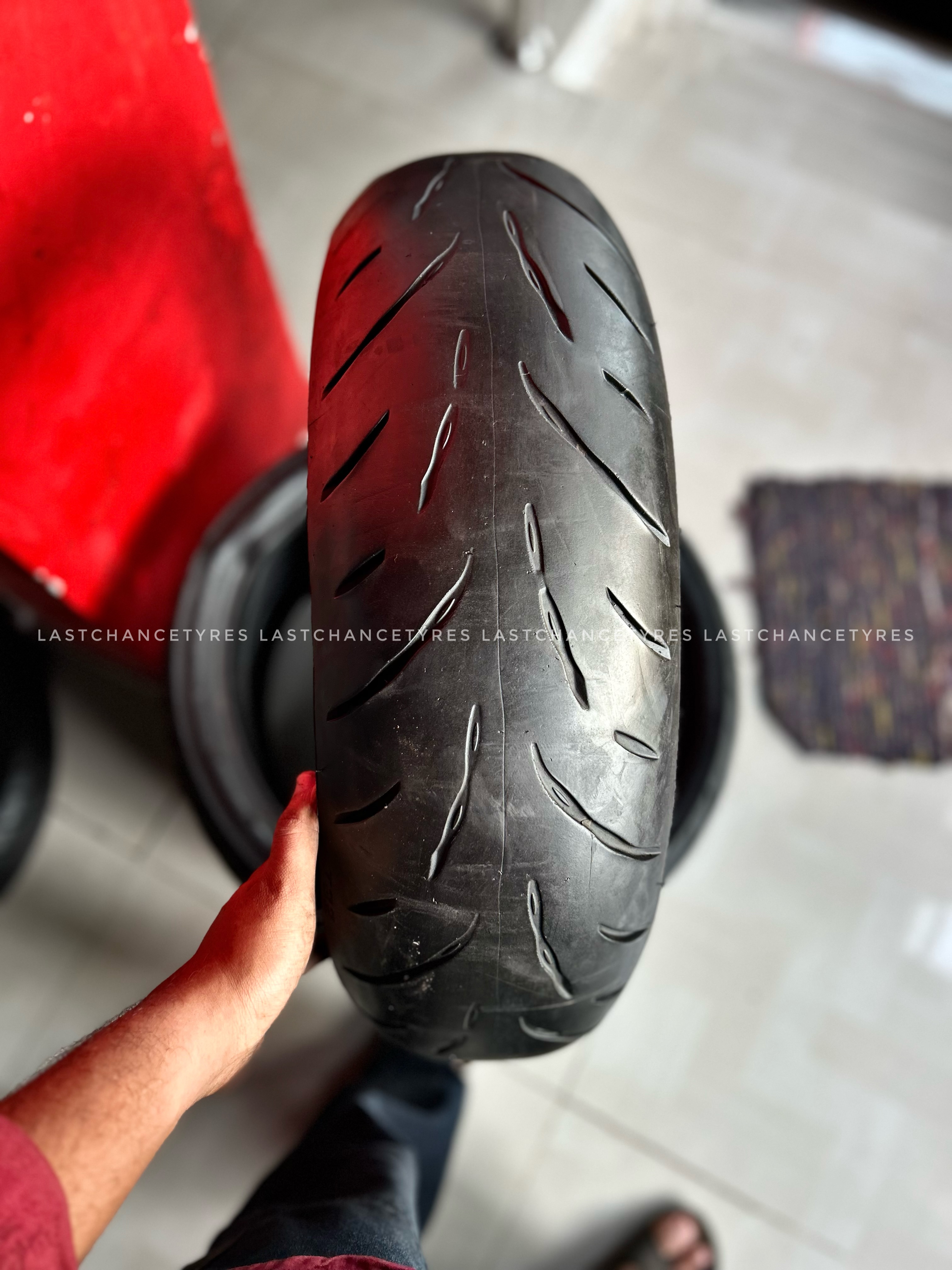Tyre size 180 SIZE 