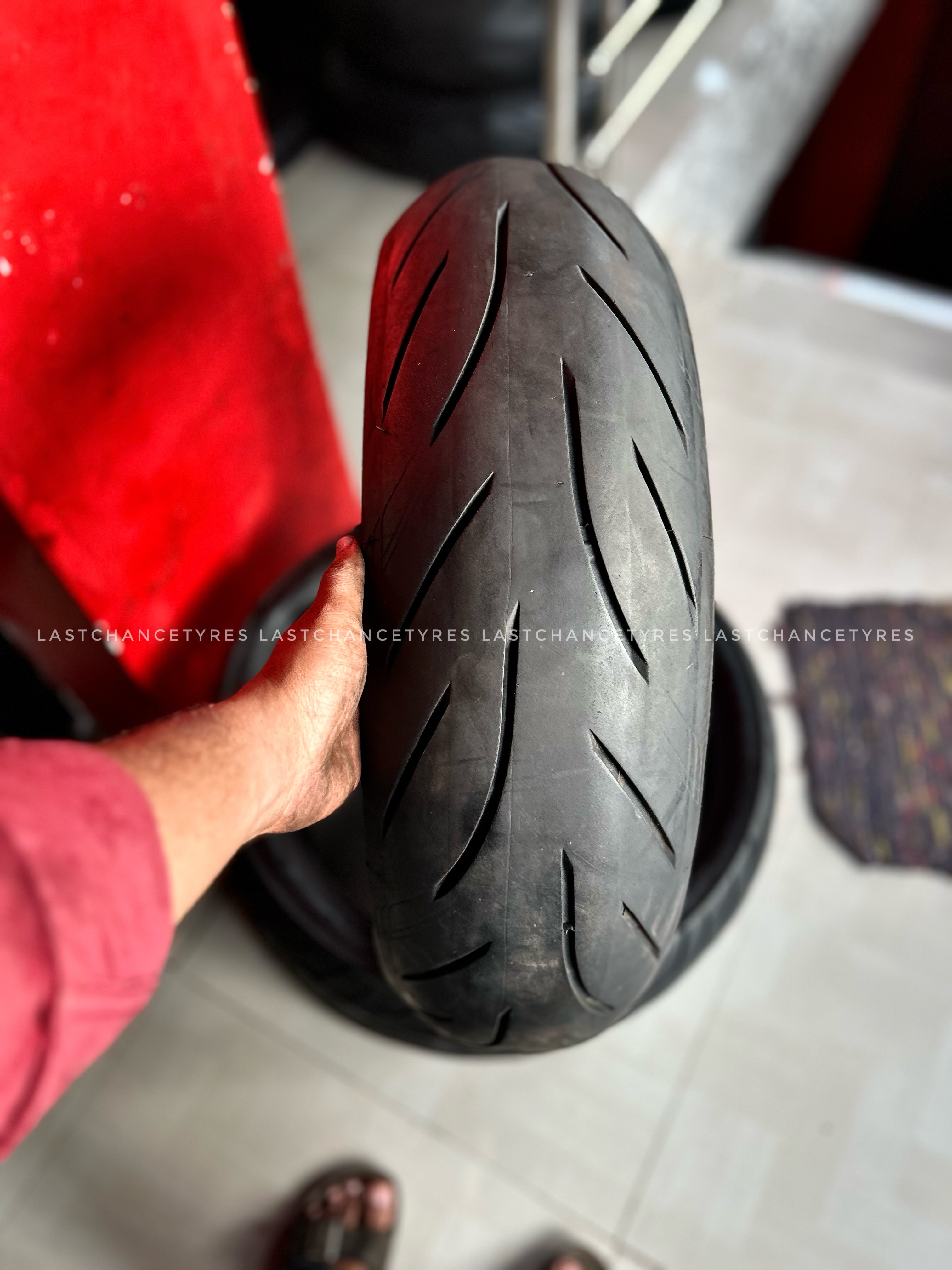 Tyre size 180 SIZE 
