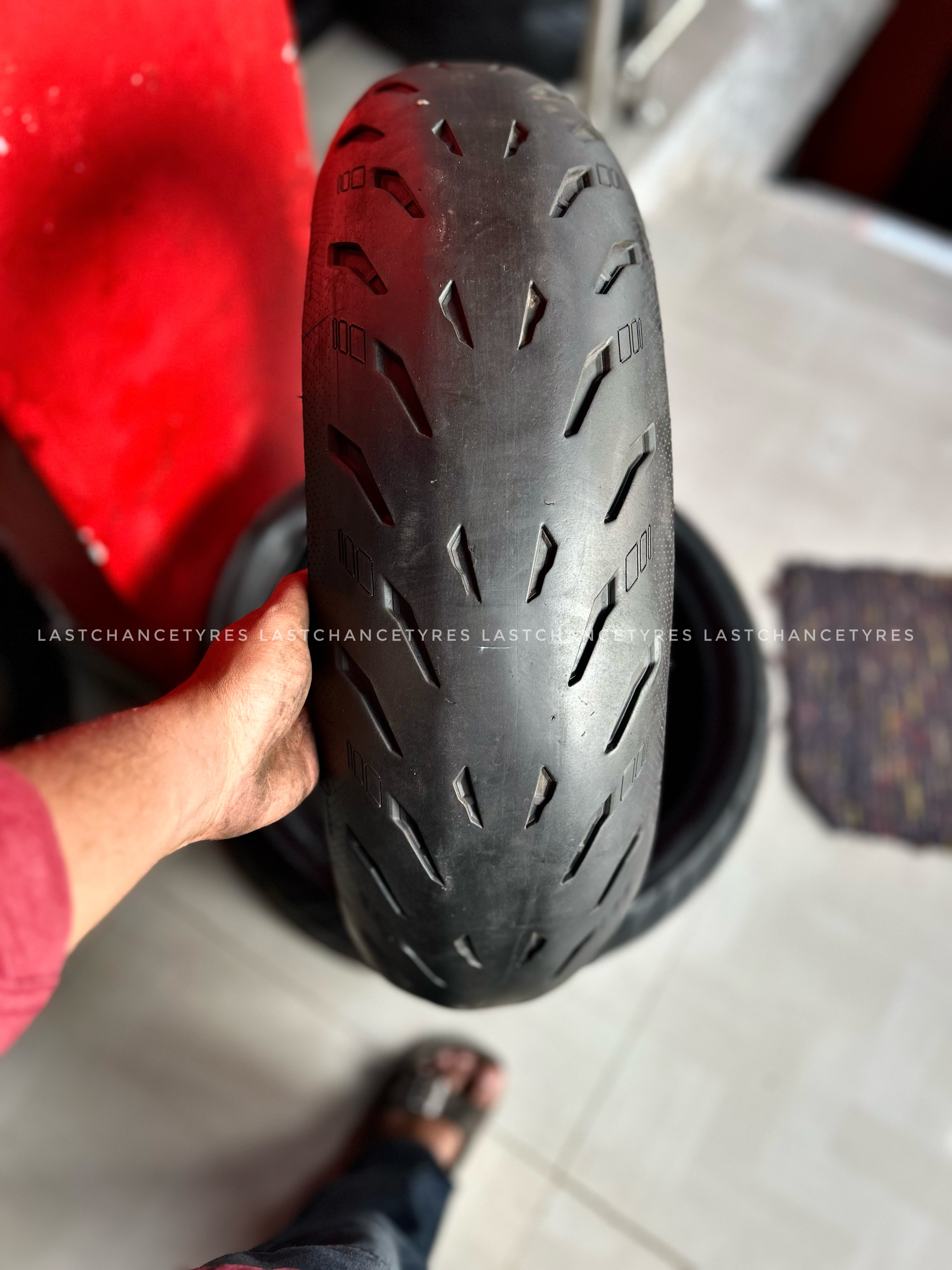 Tyre size 180 SIZE 