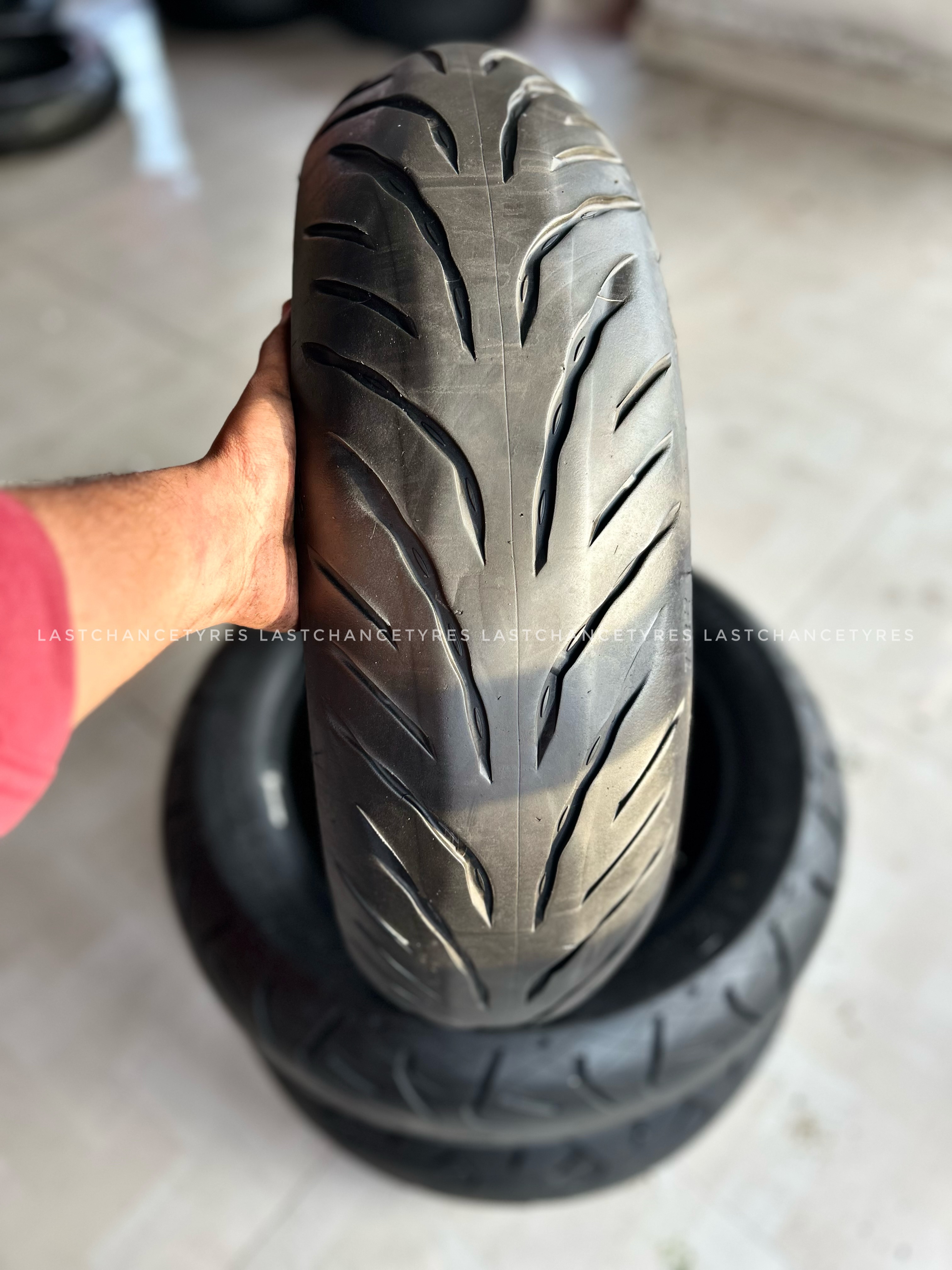 Tyre size 180 SIZE 