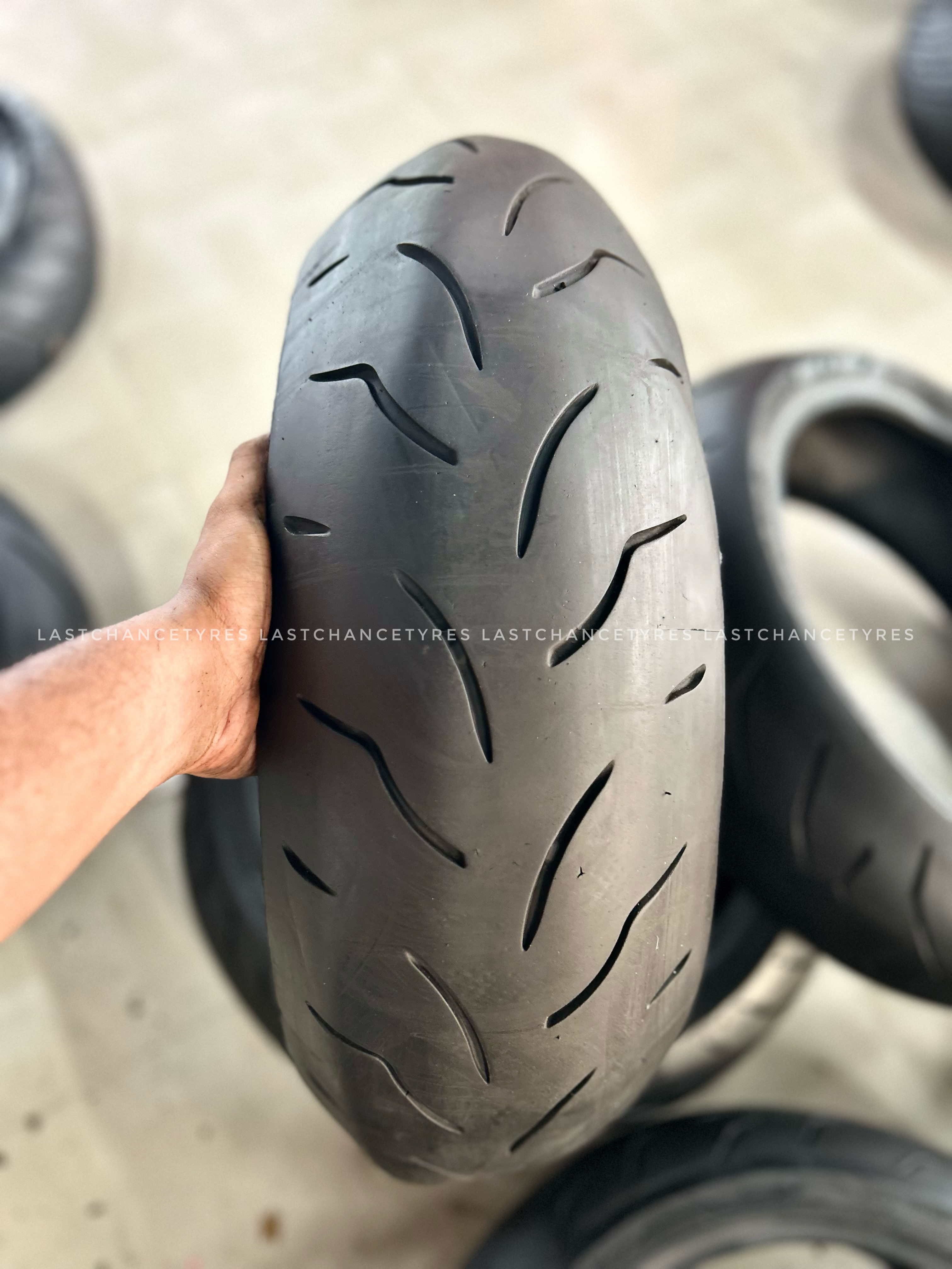 Tyre size 190 SIZE 