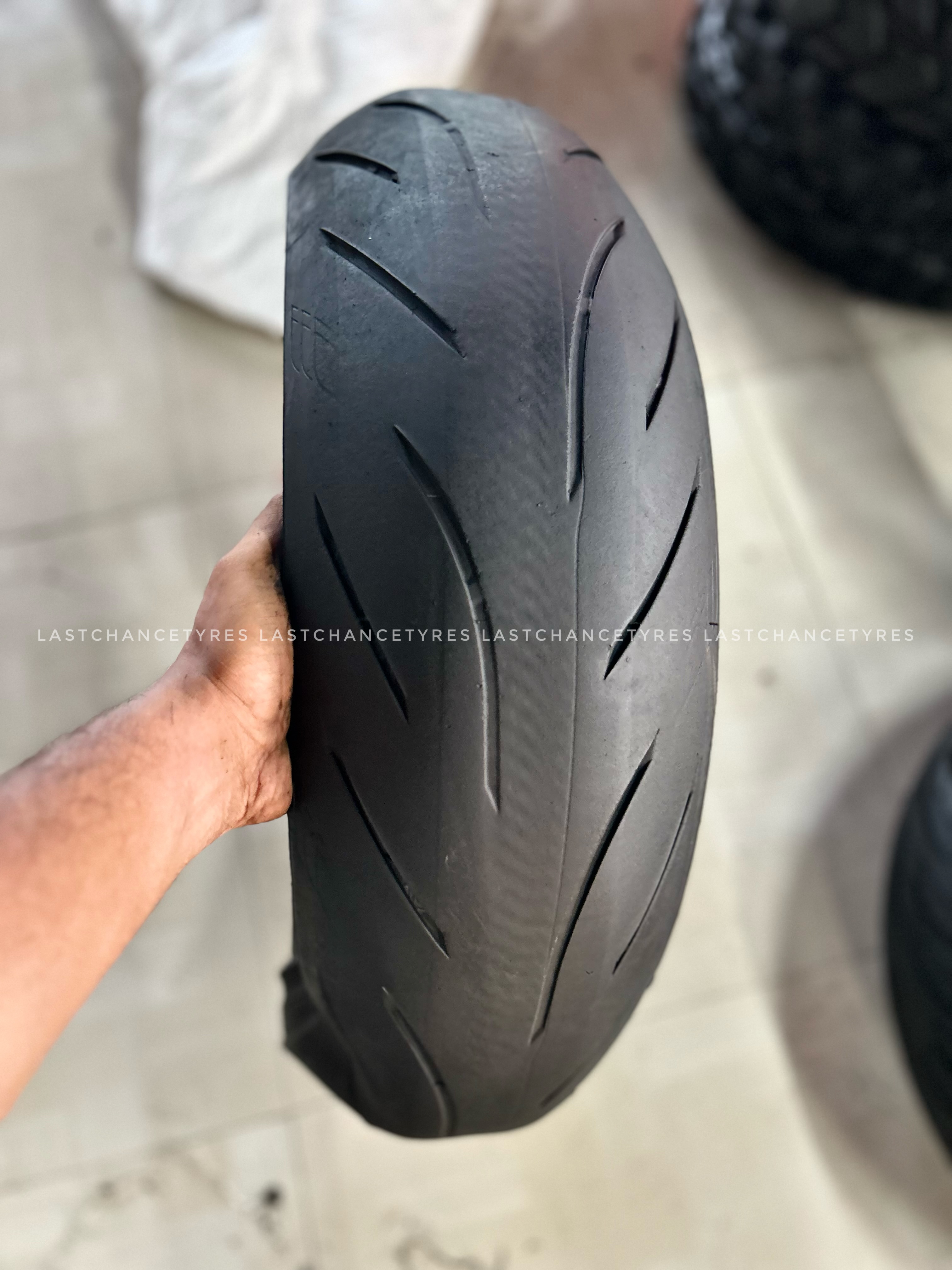 Tyre size 190 SIZE 